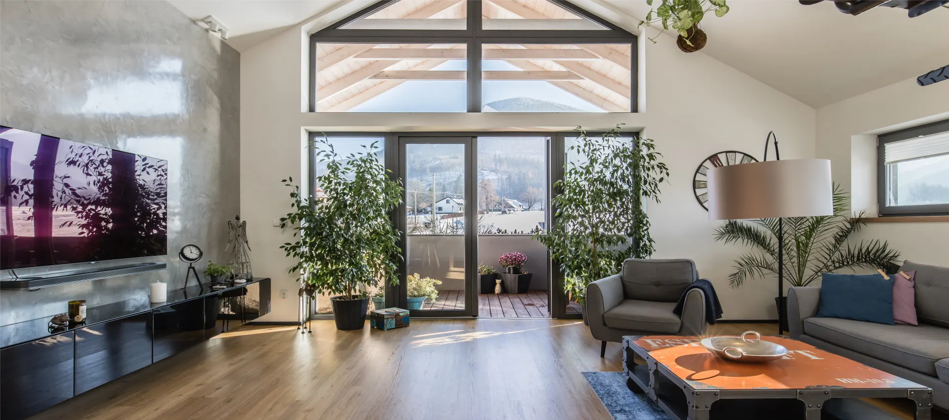 Bright Hotel Maralák apartment overlooking the snowy Beskydy Mountains